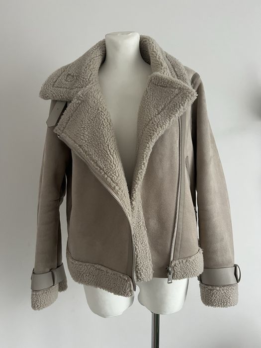 Kozuszek damski bezowy