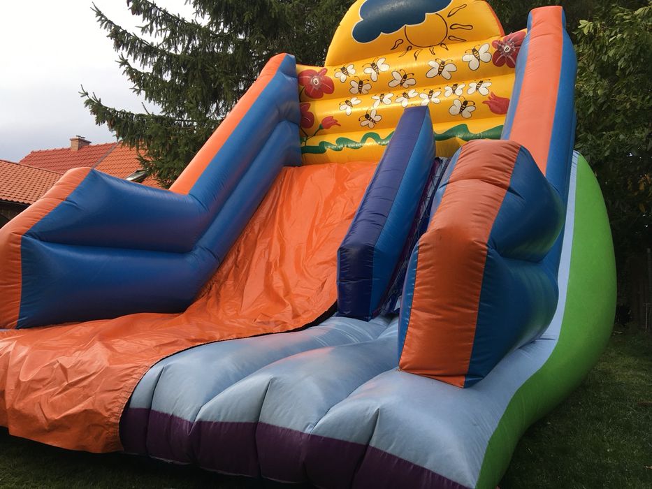 Dmuchana zjeżdżalnia dmuchaniec