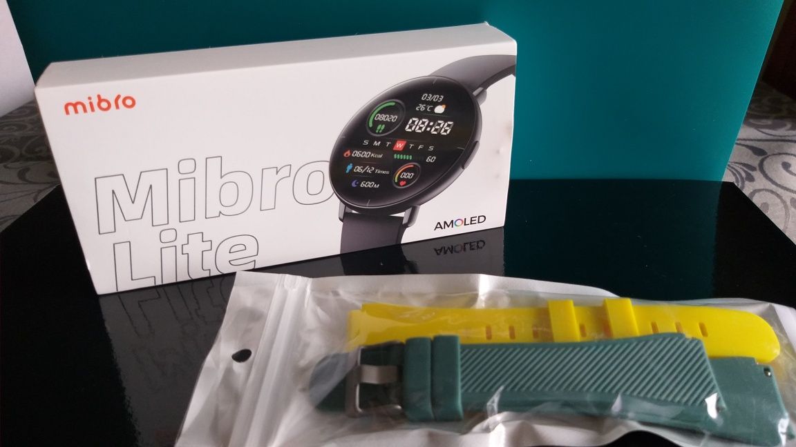 Smartwatch Mibro Lite com oferta de 2 braceletes