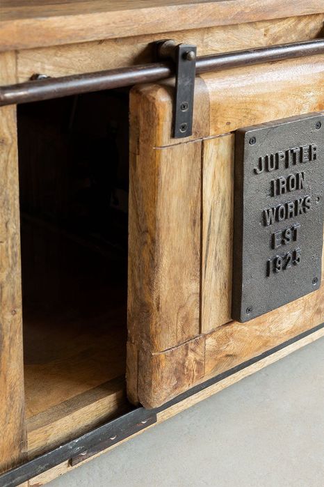 Szafka RTV drewniana Mango (SKLUM) w stylu industrialnym