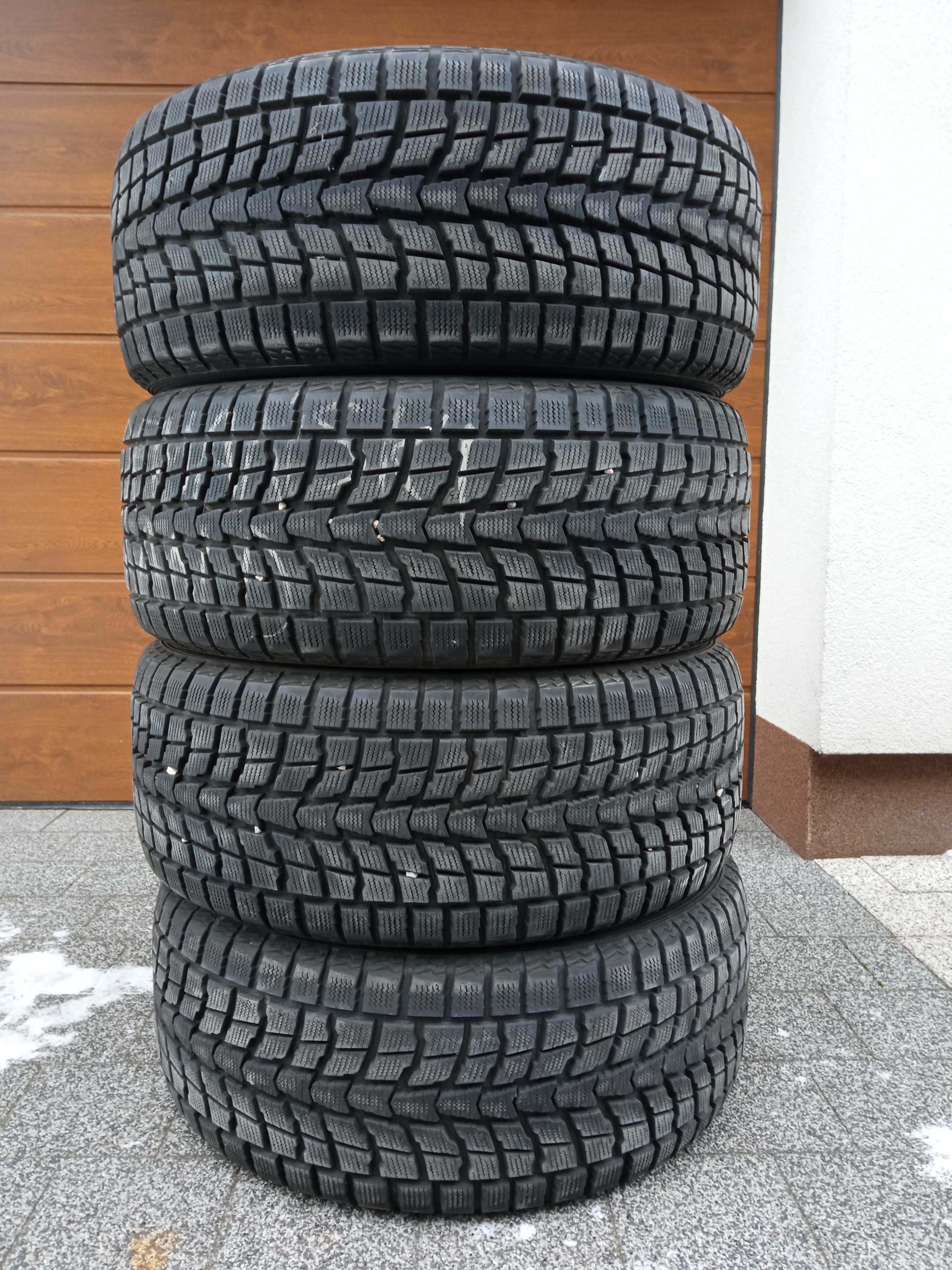 Opony zimowe Land Cruiser 285/50 R20 Dunlop Grandtrek SJ6 bieżnik 9 mm