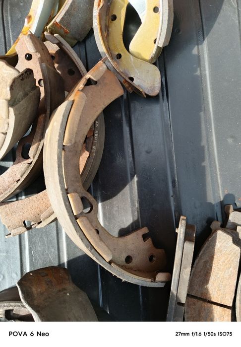 Продам тормозные колодки на дэо Ланос ,Ниссан Террано,дали шатл