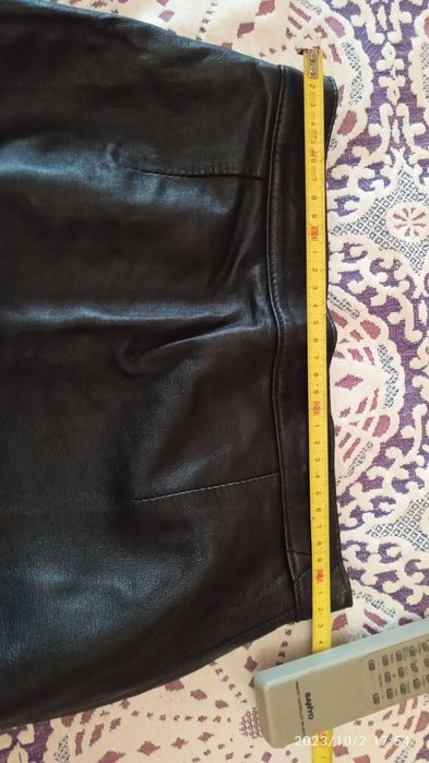 Saias de couro  em bom estado