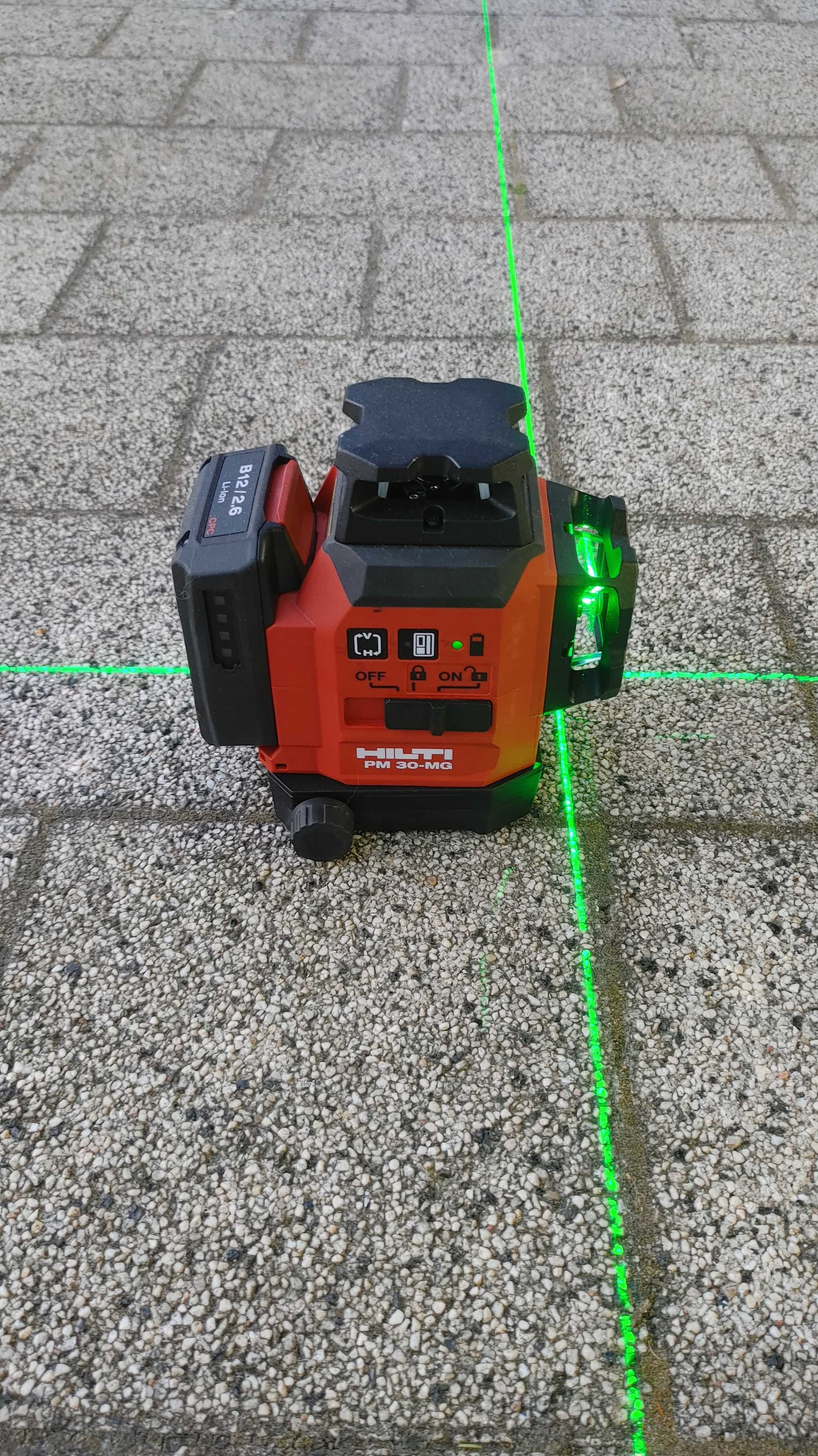 LASER Wieloliniowy PM 30-MG HILTI +2 Baterie B12/2.6