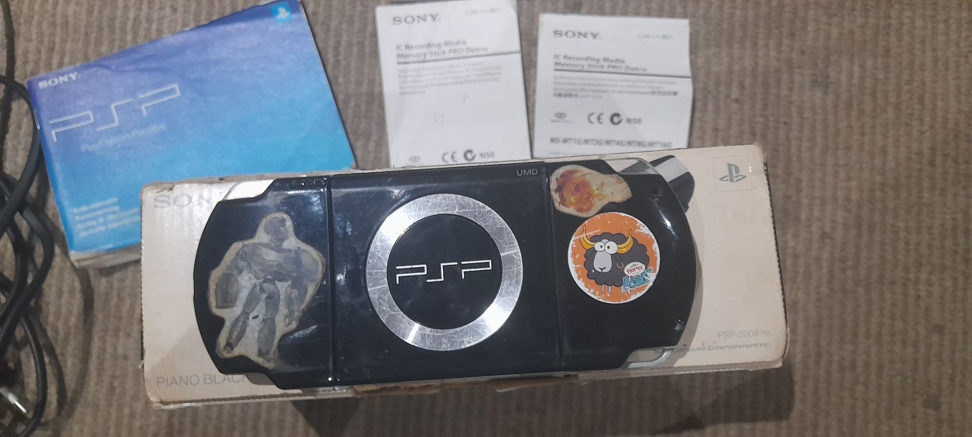 Sprzedam konsole psp 2004 PB