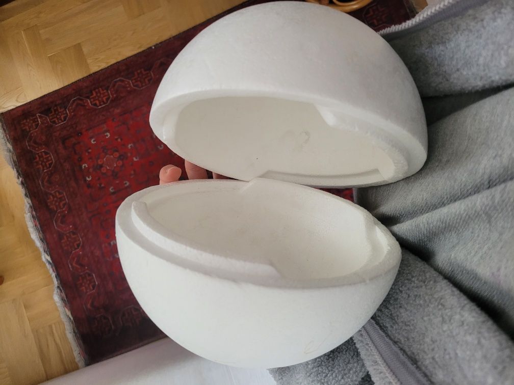 Kule styropianowe otwierane 20cm 4 sztuki
