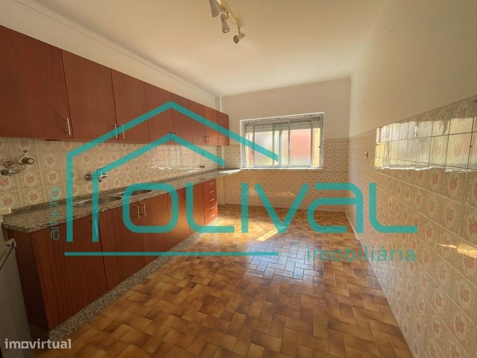 **Apartamento T3 à Venda em Alverca**
