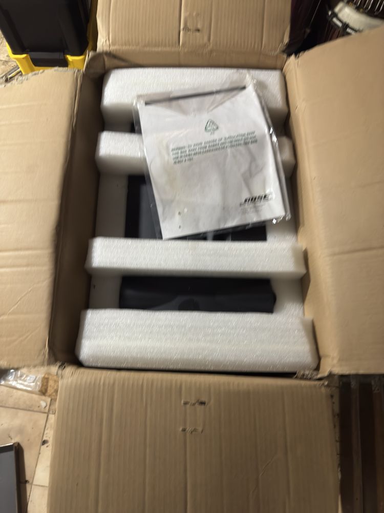 Equipamento BOSE profissional novo — várias colunas e subwoofers