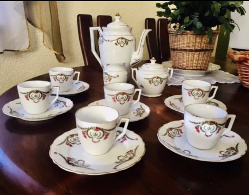 Serwis kawowy z 1904/1927r na dziesięć osob