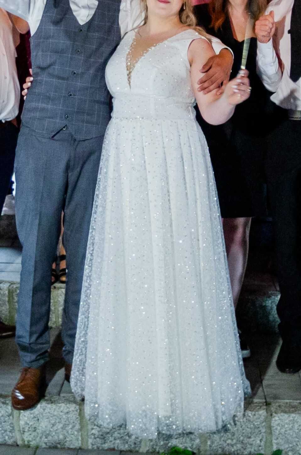 Suknia Ślubna z rękawkami