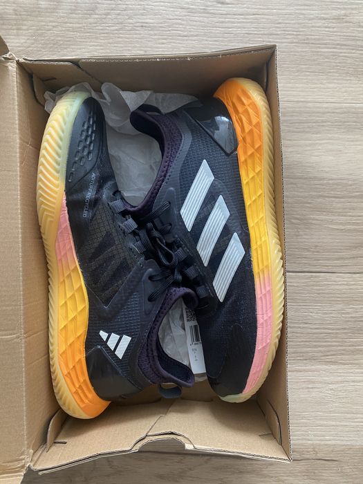 Tenis Adidas Ubersonic 4