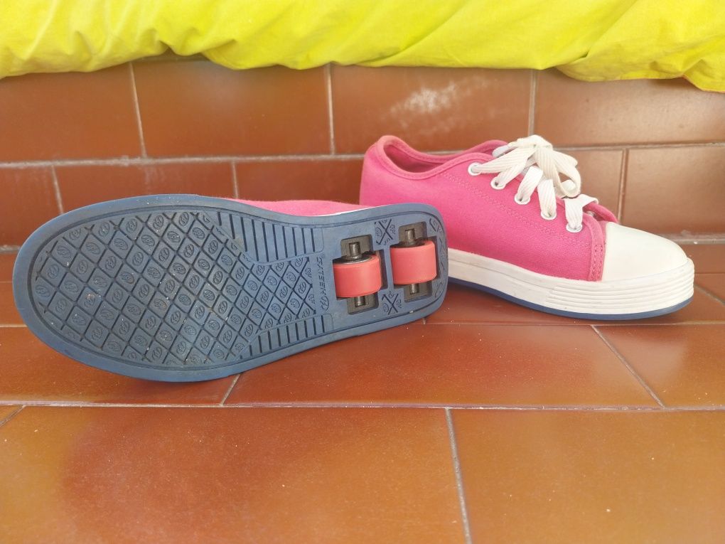 Heelys com rodas
