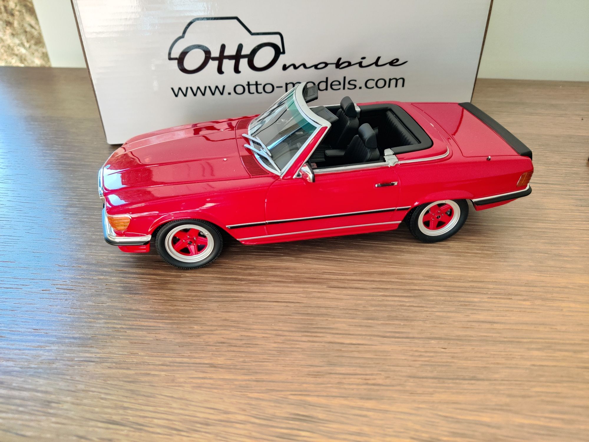 Ottomobile Mercedes-Benz R107 500 SL AMG