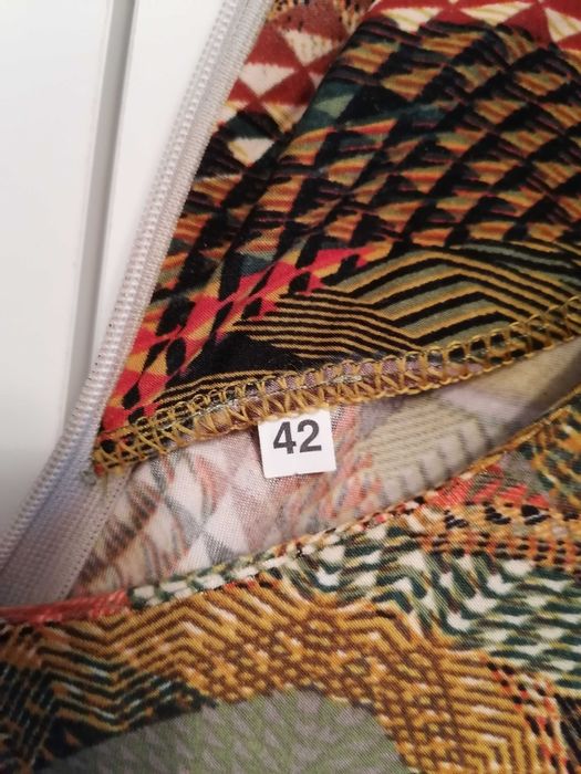 Nieużywana sukienka damska r 42.