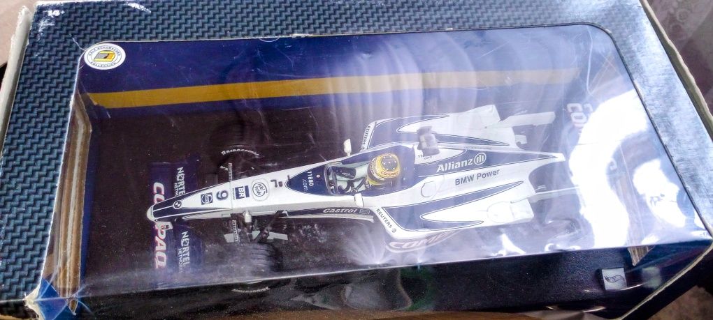 Model Hot Wheels Bolid Williams F1 team Ralf Schumacher skala 1 18