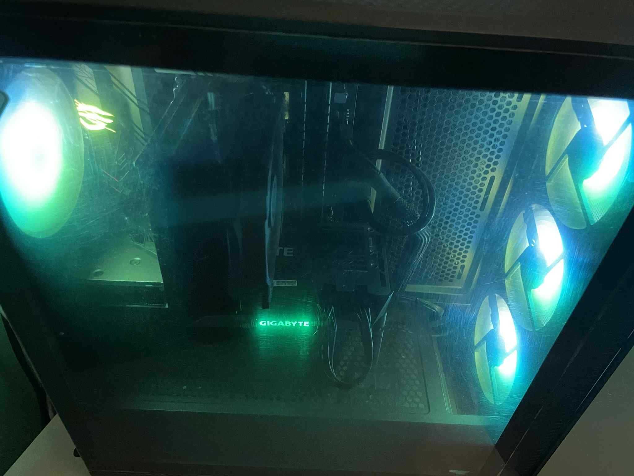 Komputer Gamingowy AMD Ryzen 7 5700x/RTX 3070/32gb ARGB