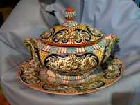 Conjunto Louça de Coimbra pintada a mão seculo XVII