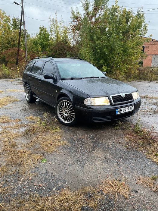 Шкода тур 1.6 mpi  рідня фарба!!!