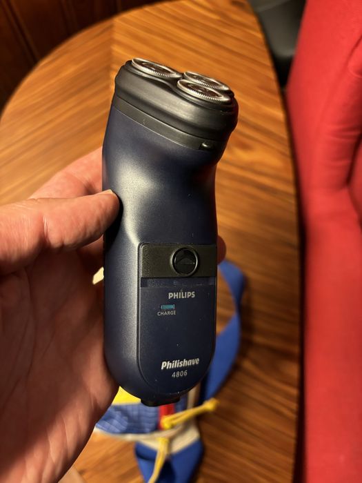 Barbeadora Philips 4806