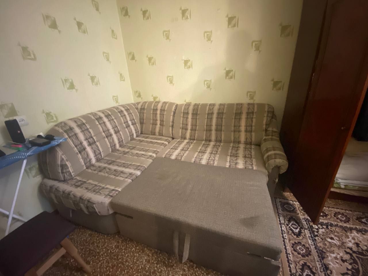 Продам м'який куток,б/у 5000гргрр