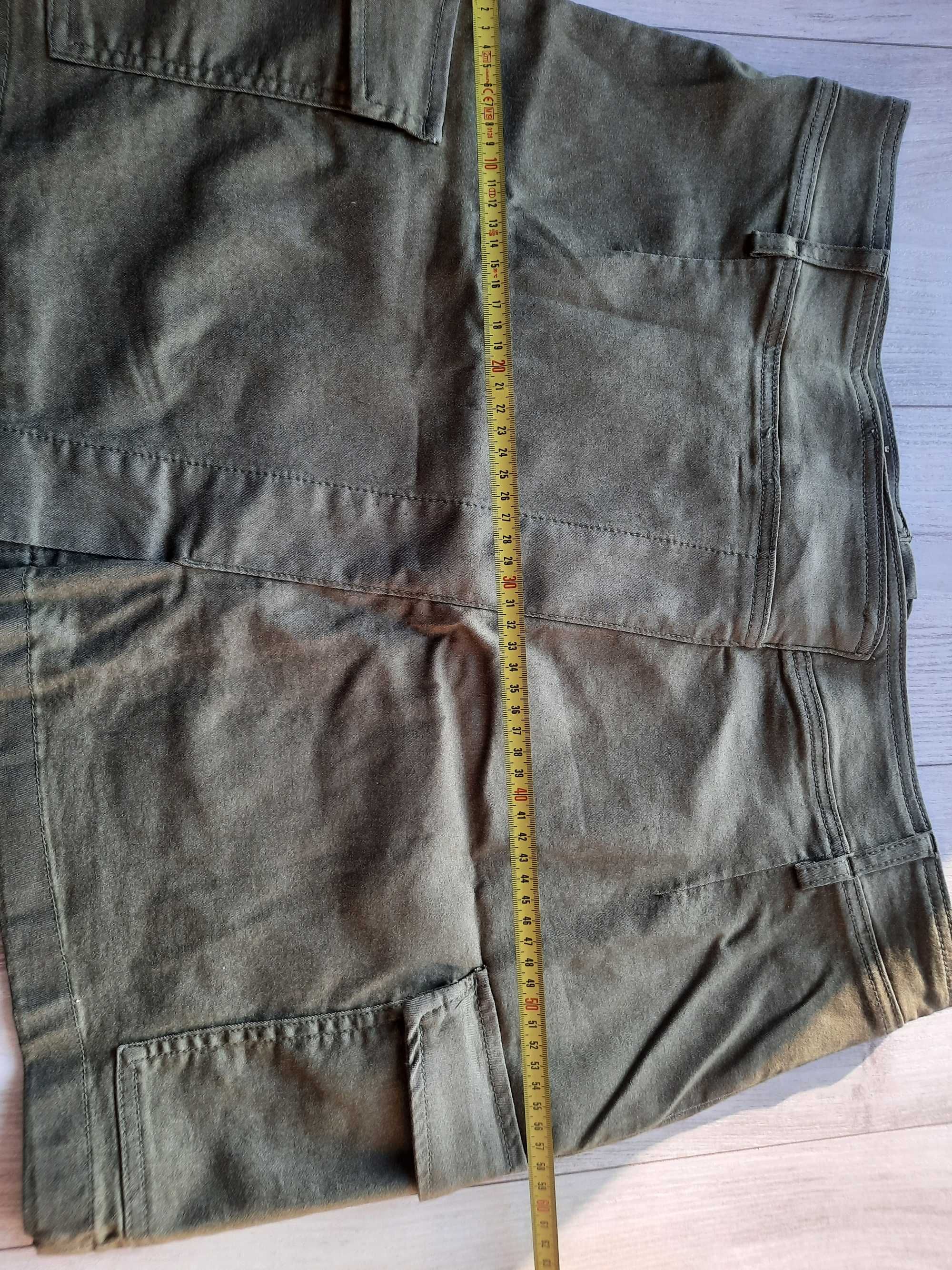 Spodnica damska mini z kieszeniami rozmiar 46 kolor oliwka
