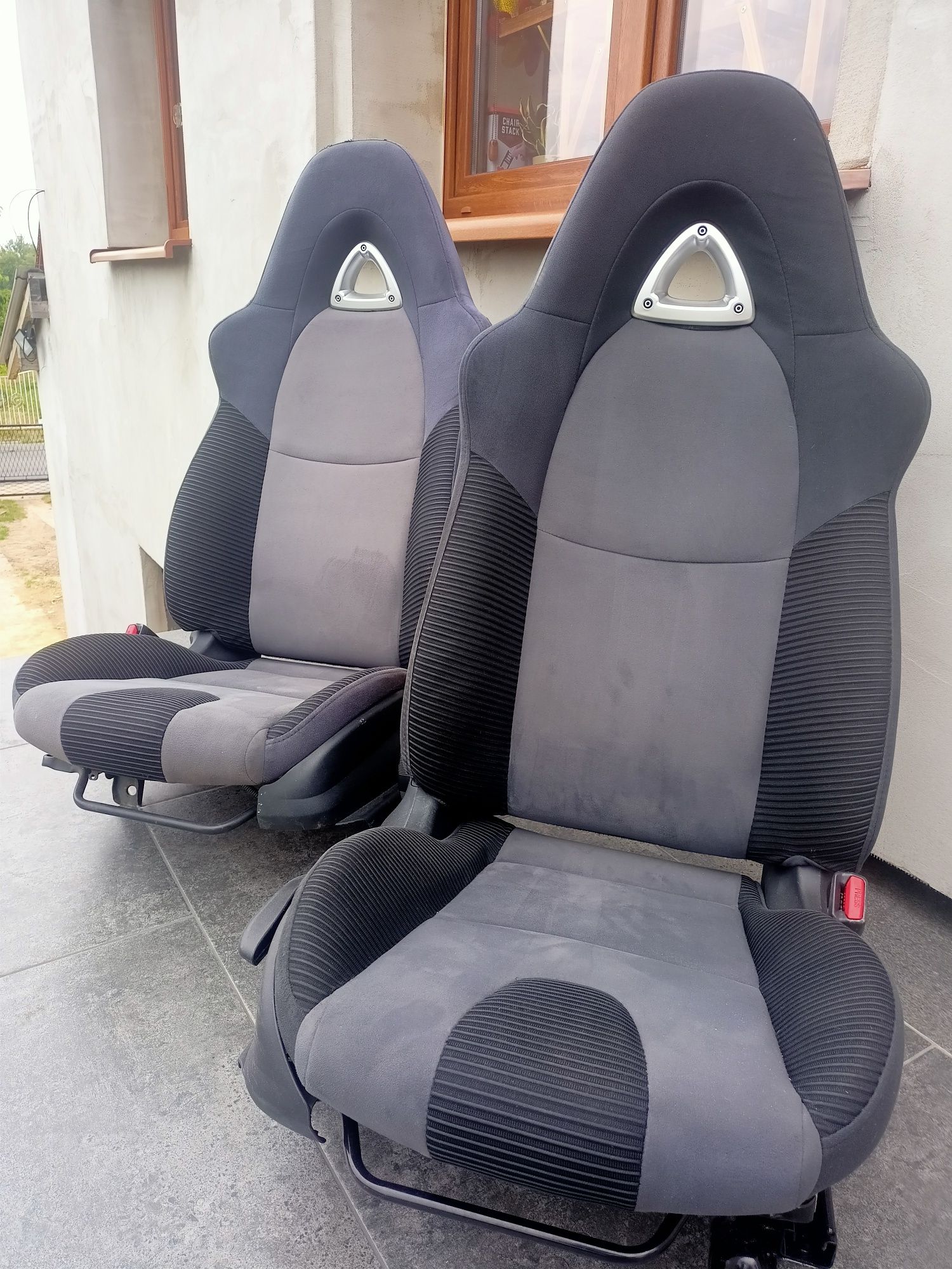 Fotele siedzenia kanapa mazda rx8