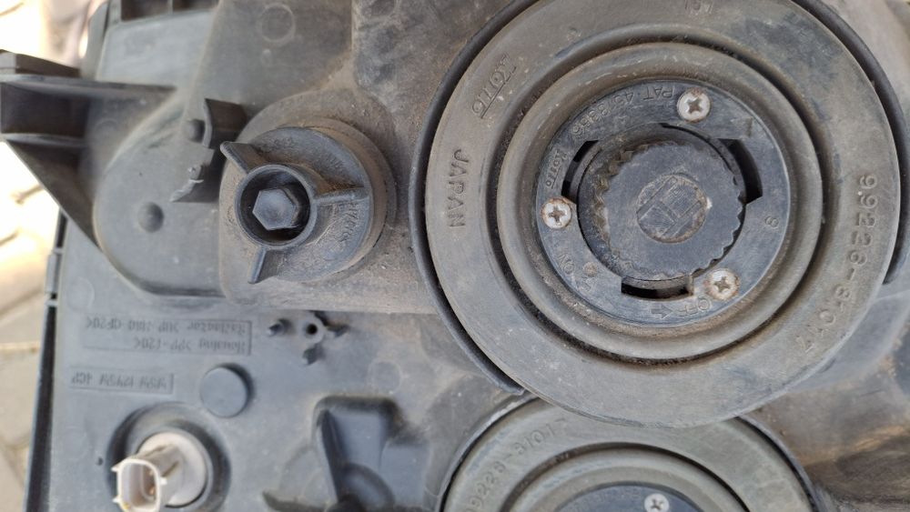 Оригінальні фари Toyota land cruiser 100