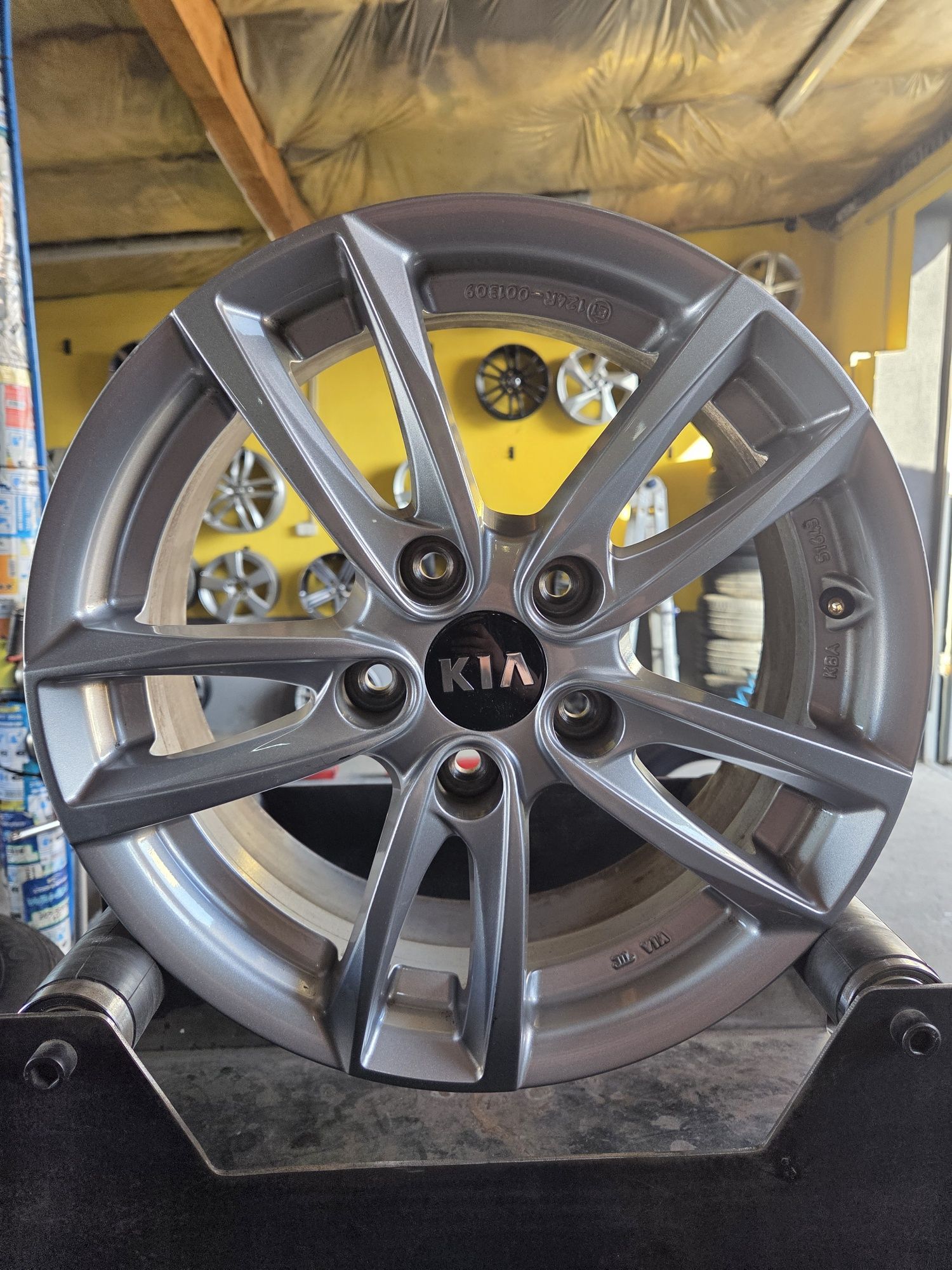 Felgi Aluminiowe 5x114,3 16 cali 6,5Jx16H2 ET40 Kia Huinday