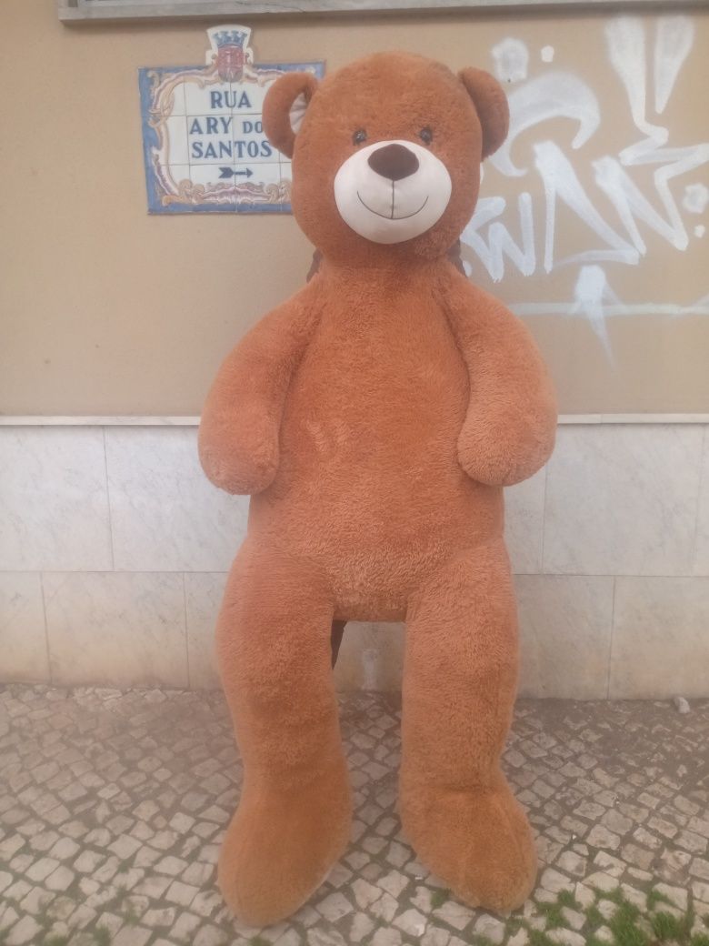 Urso lindo e grande e cheiroso...