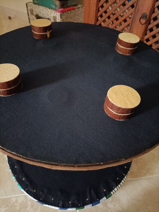 Banco artesanal em madeira