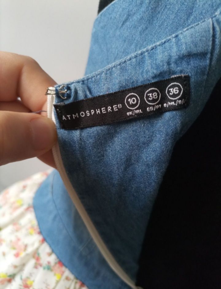 Letnia sukienka z wycięciami S/M :)