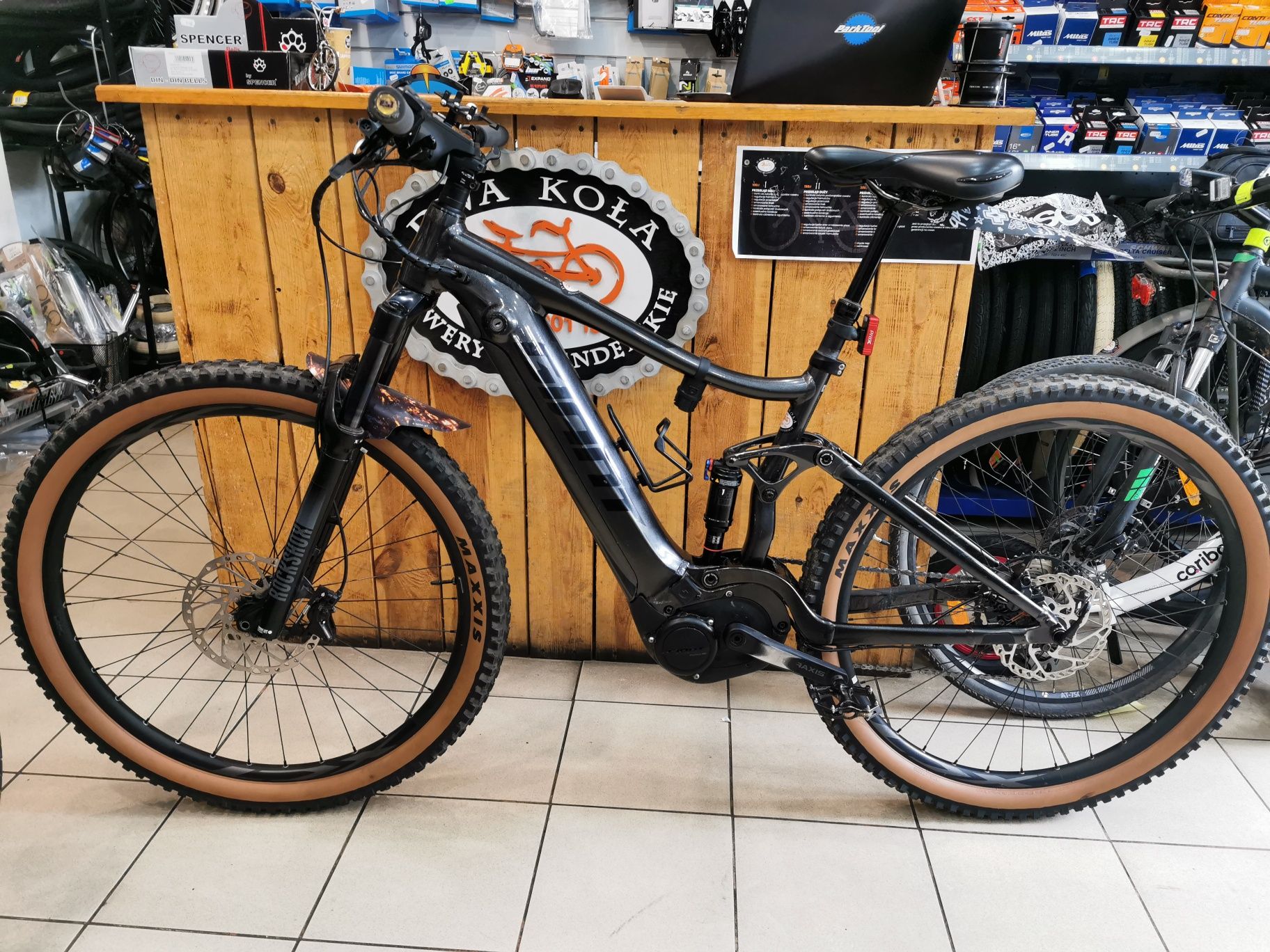 Rower elektryczny MTB Giant Strance E  Pro