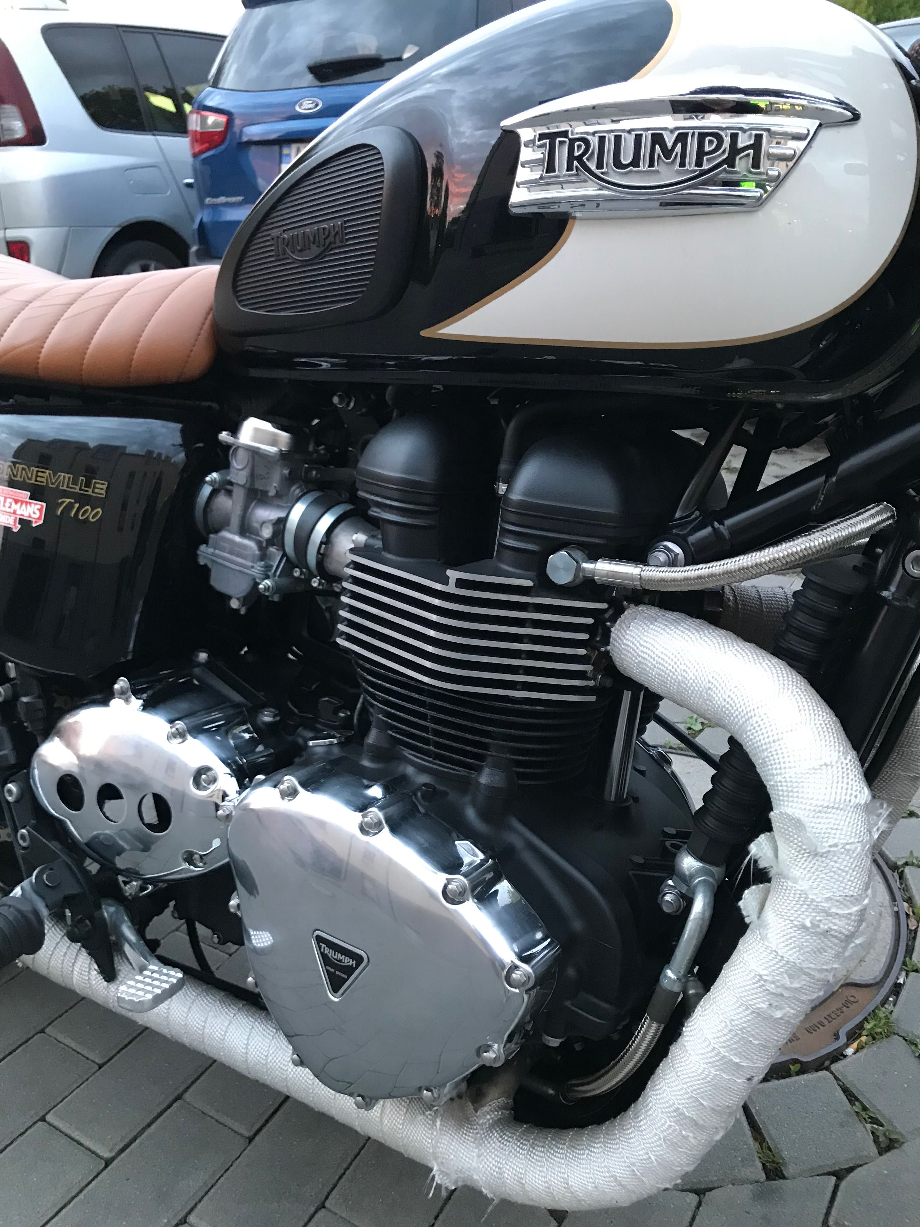 Bonneville T100 Cafe Racer Scrambler Custom