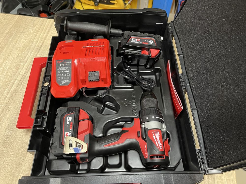 Milwaukee M18 BLDD2 / безщітковий шуруповерт Мілвокі