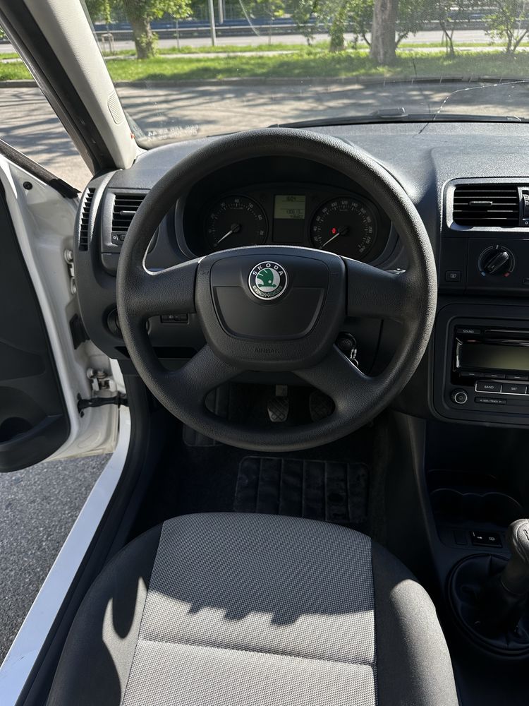 Skoda fabia 1.4 бензин 130 т км