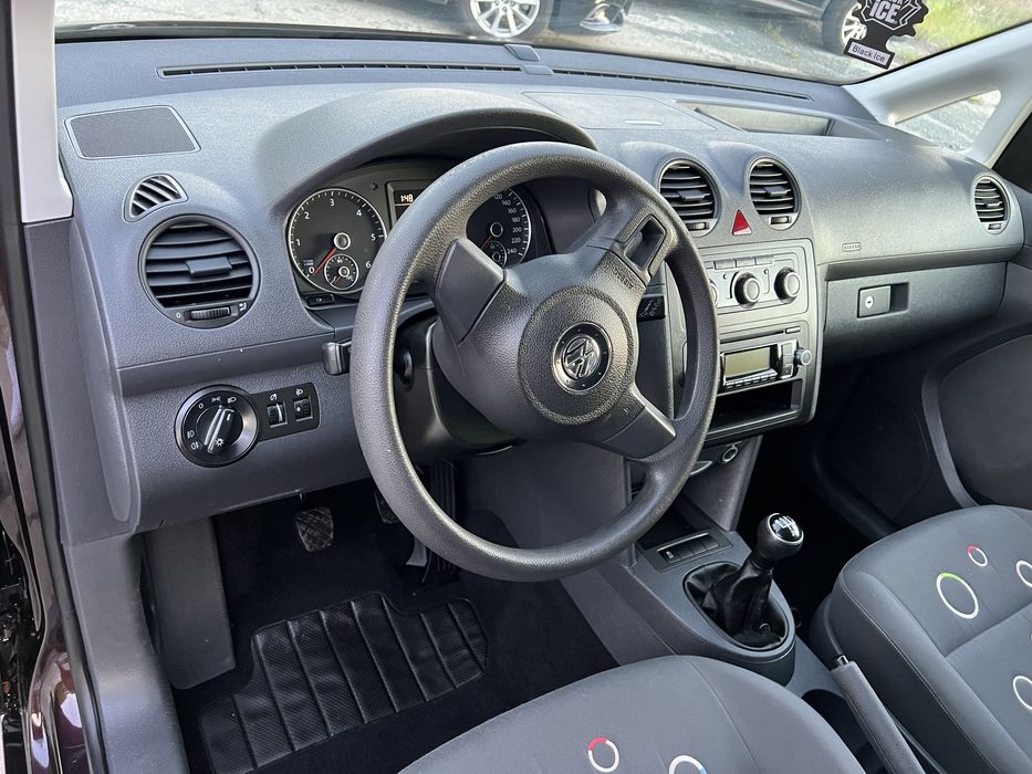 VW Caddy 1,6 diesel rok 2011 UNIKATOWY KOLOR