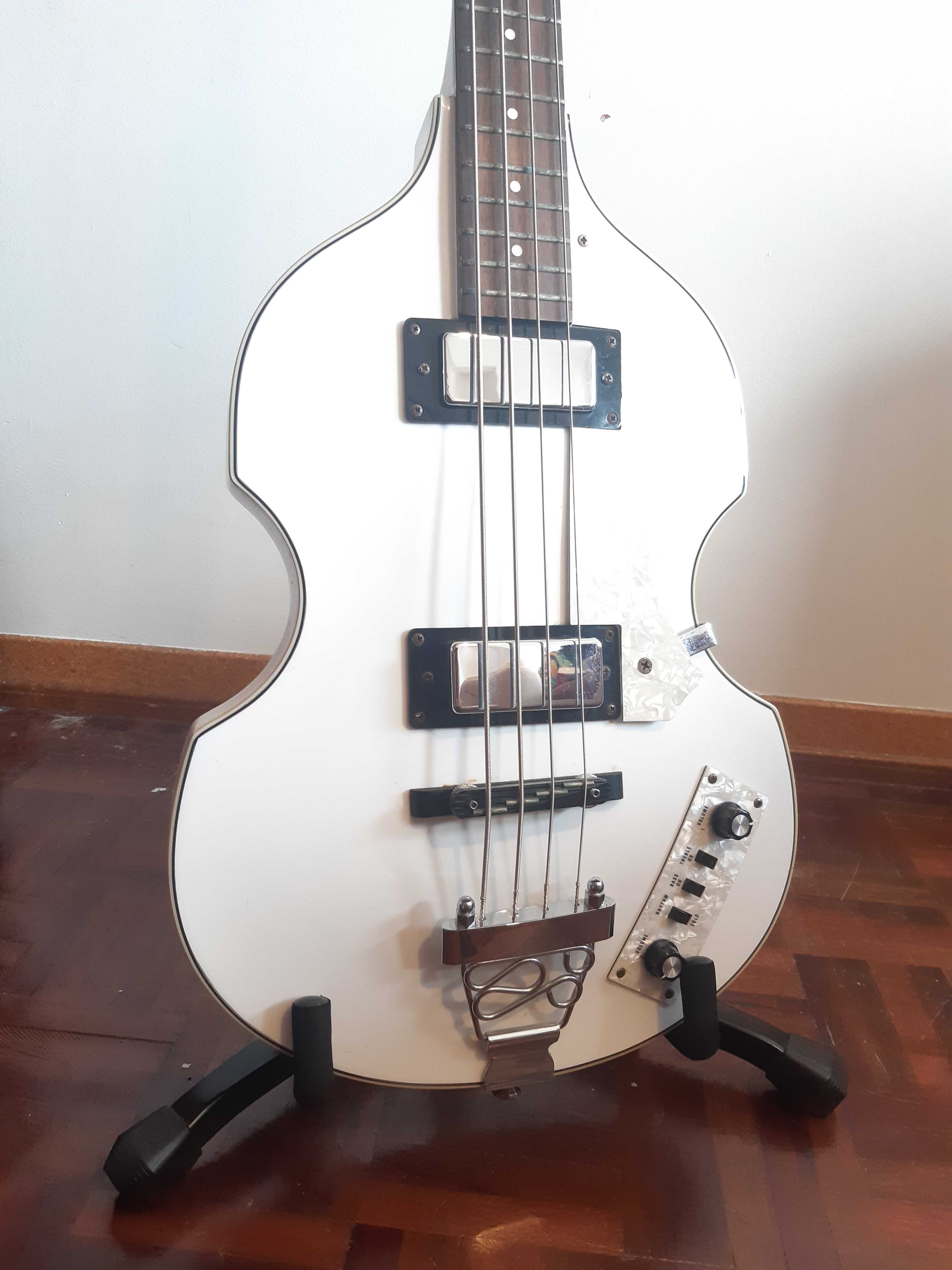 Pack Amp Fender + Guitarra Baixo Viola White LeMarquis NY com estojo