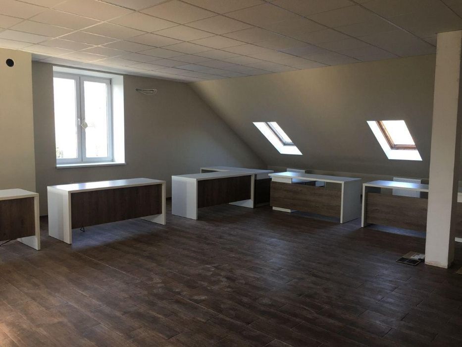 Продається житлове приміщення вул. Гайова 3