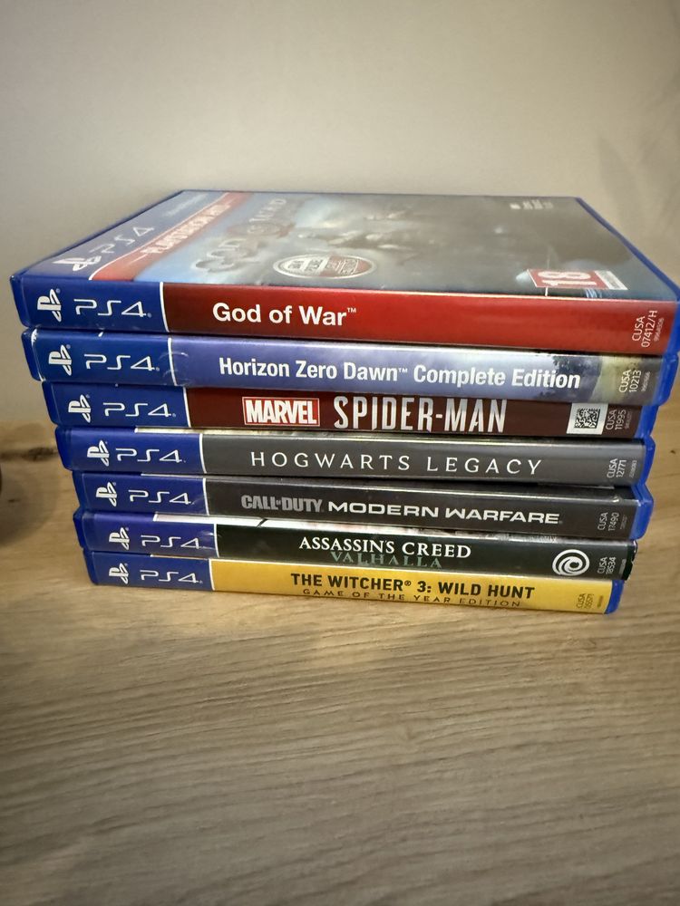 Playstation 4 PRO 1TB | 2 Pady+ 7 Gier + Stacja Ład.