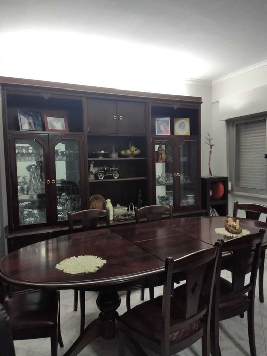 Conjunto Sala Jantar em madeira Cerejeira Lacada