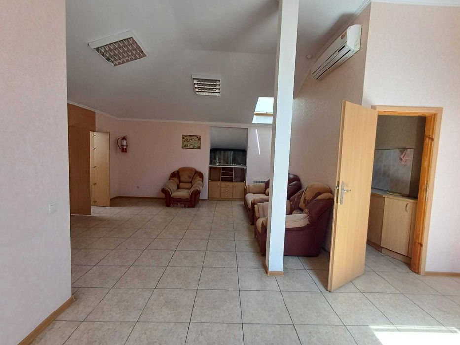 360м2 три поверхи по 80м2+підвал