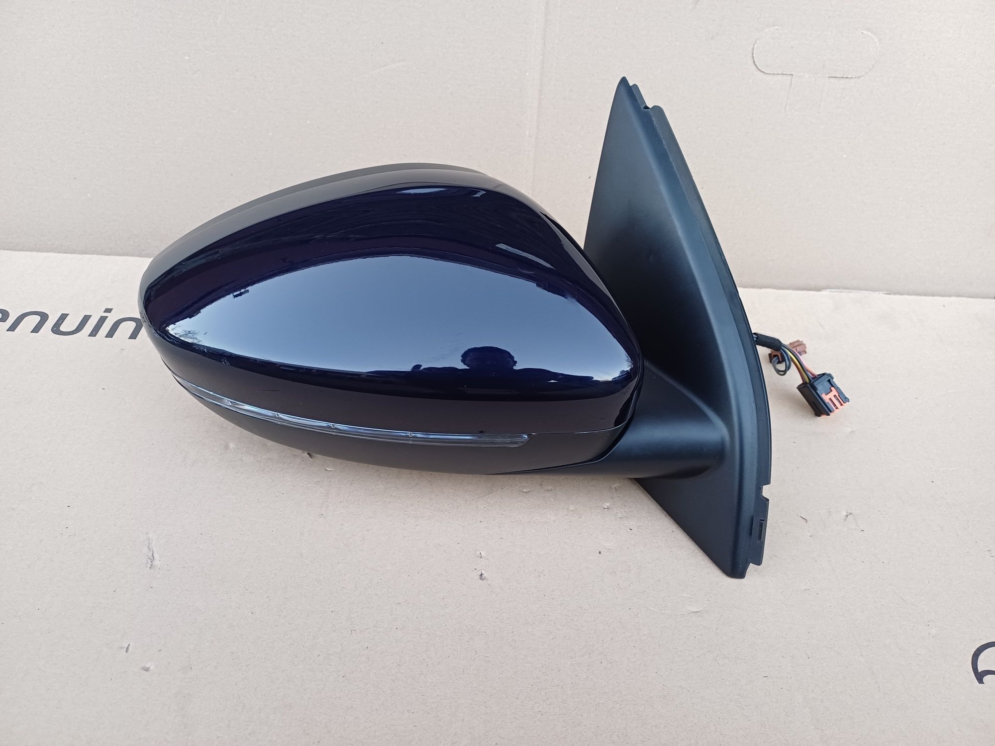 PEUGEOT 308 II LIFT T9 Lusterko Prawe Granatowe 11+2 PIN 13 PIN EU