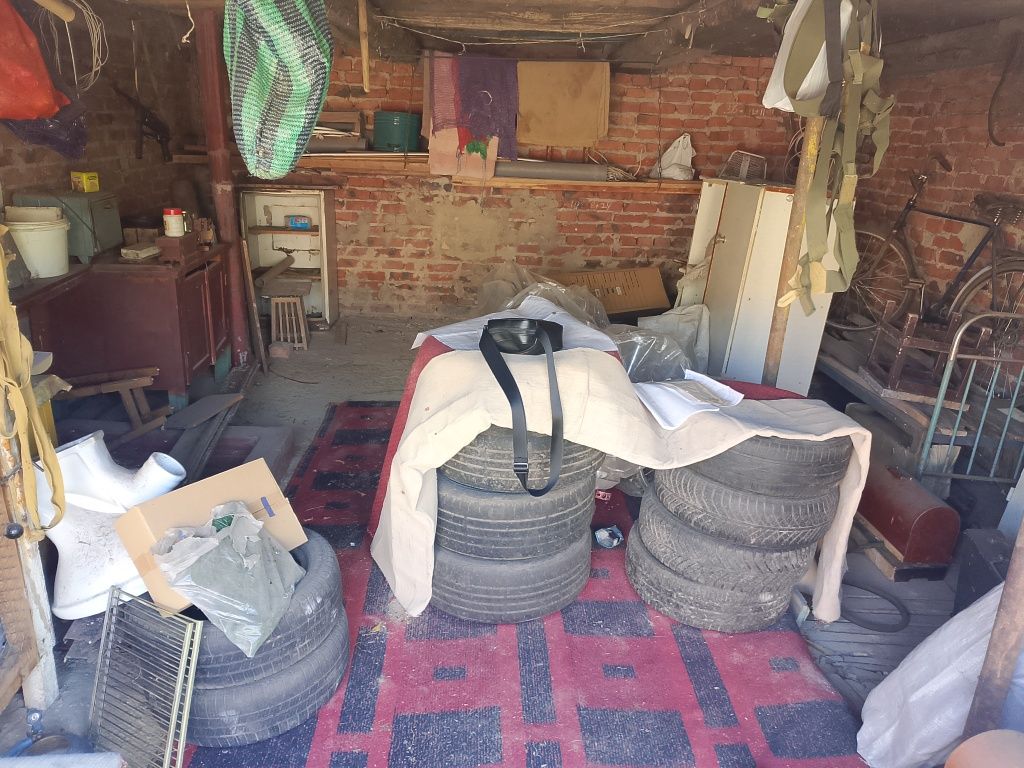 Продам гараж вул. Перемоги