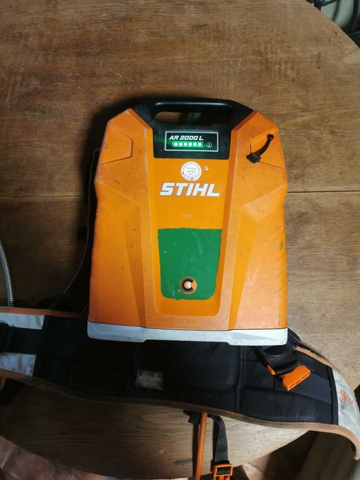 Stihl AR 2000 L akumulator plecakowy z systemem nośnym