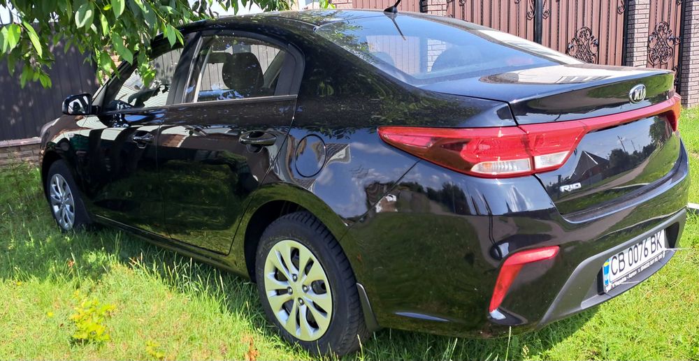 KIA RIO  2018 року