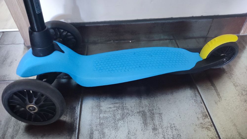 Hulajnoga trzy kołowa oxelo b1