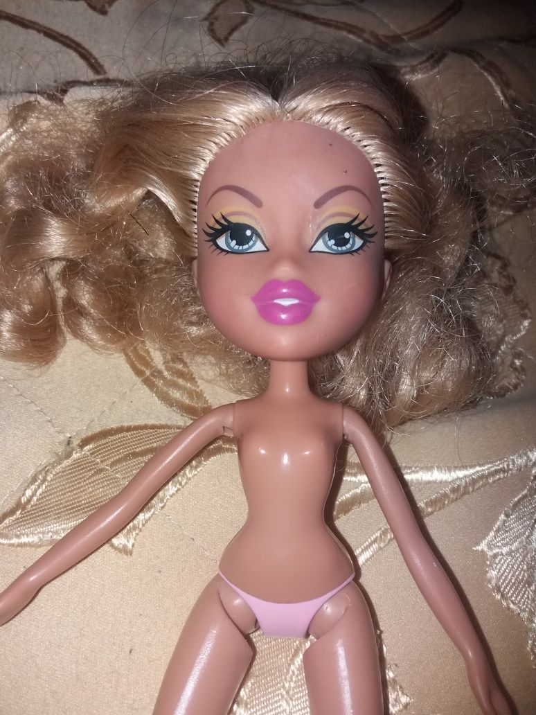 Bratz куколка на запчасти