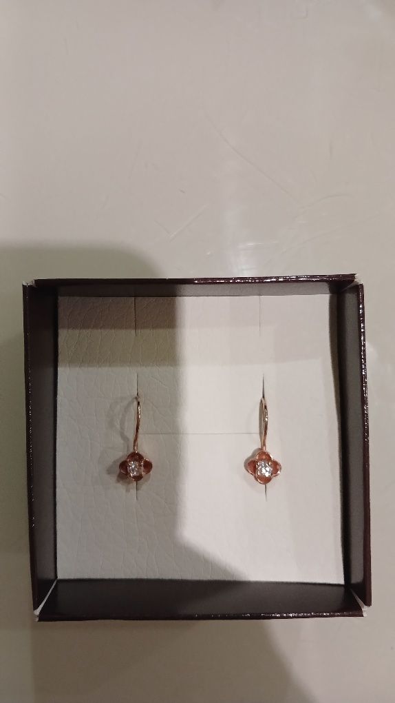 Сережки золоті  дитячіі 585 проба