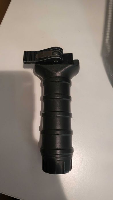 Chwyt przedni do broni ASG Picatinny