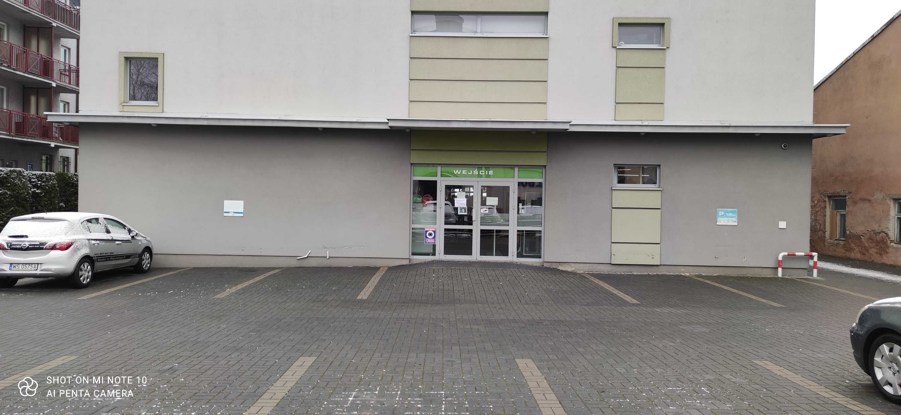 Wynajmę 1 lub 2 kondygnacje w budynku handlowym